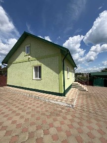 Продається доглянуте господарство в Старих Бросківцях