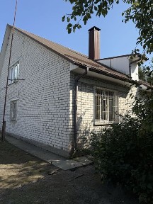 Продам будинок для великої дружньої сімьї