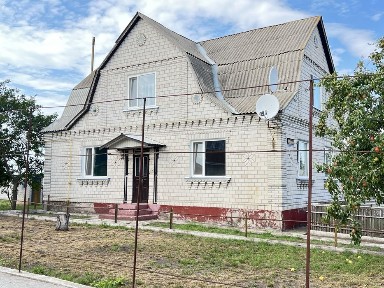 Ексклюзив. Продам добротний 2х поверховий будинок в місті Узин