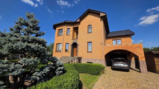 Продаж 2-поверхового будинку 375 м² на ділянці 10 соток у Софіївській Борщагівці, Київська область