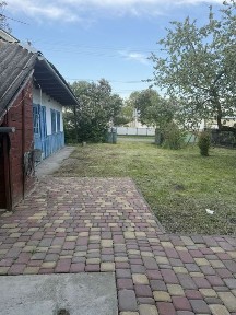 Продам будинок в Лужанах