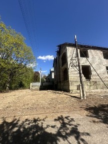 Продаж кутової ділянки з недобудовою Червениця вул. Лісова