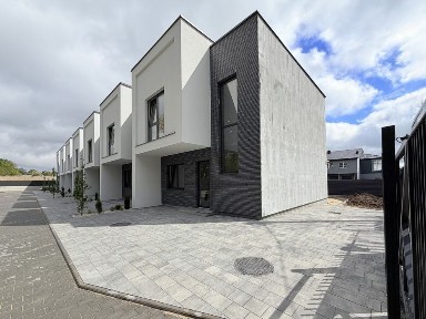 Продаж таунхаусів з керамоблоку в с. Липини
