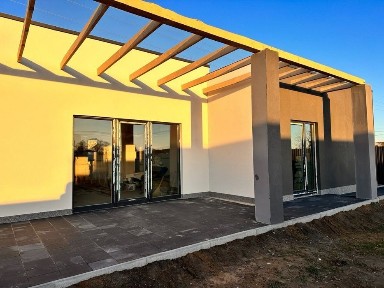 Будинок 130 м² на 5 сотках - новий, утеплений, готовий до ремонту