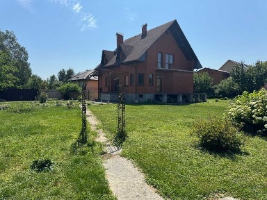 Мрія! Будинок з гаражем біля озера на 12 сотках
