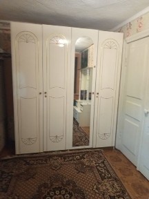 Газифицированный дом с удобствами из трёх комнат на площади Артёма. Заселим сразу.