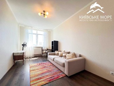 Київ, Воскресенська вул., 16В