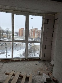 Продаж 1 кім. неподалік центра