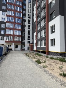 Продаж 1 но кімнатної з автономним опаленням в новобудові Глорія
