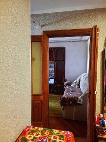 Продам 3 к. квартиру, в центрі міста, вул. Коновальця, буд. 4
