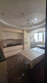 Продам 3к, вул. Олександри Екстер 3, Троєщина, сучасний ремонт.
