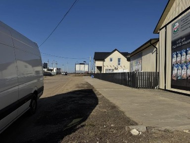 Продам комерційне приміщення 600 кв м
