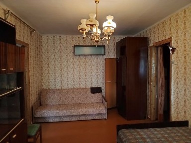 2й етаж, тихий зелений район, 2 кімнатна квартира, Черемушки, цегла