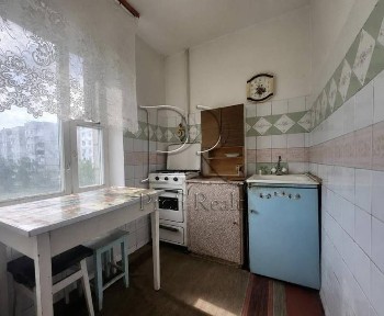 Продаж 1 к кв на проспекті Правди/Свободи/Межова/Ужвій