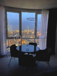 Продам видову квартиру з новим ремонтом ЖК Smart Plaza Obolon