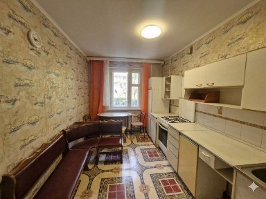Продам трехкомнатную квартиру в г. Черноморск