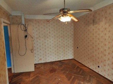 Продаж 3 кімнатної квартири в Дніпровському районі, Воскресенка, вул Чорних Запорожців 17