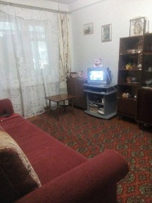 Продам 3 ком. кв 2/5 пов. дома в центрі міста