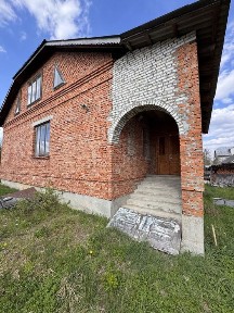 Цегляний будинок 195 м² у Брошнів-Осаді | 10 сот | 3 фази та Газ