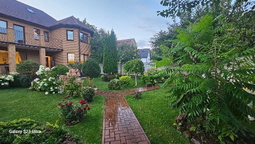 Оренда будинку 235 м²