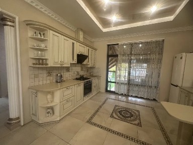 Оренда будинку 300 м², Кирила Осьмака вул.