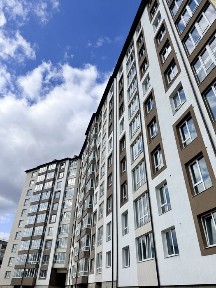 Збудована 2 кім 63м в Пасічній біля річки та озера