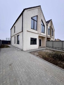 Київська обл., Києво-Святошинський район, с. Новосілки, Молодіжна, 24в