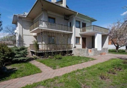 Продаж будинку 310 м²