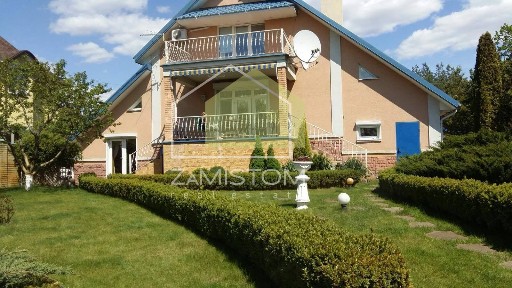 Продаж будинку 300 м²