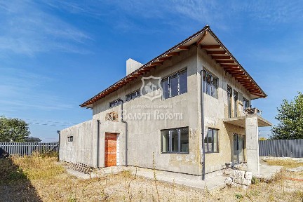 Київська обл., Бориспільський район, с. Гнідин, Набережний, 3