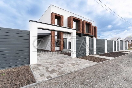 Продаж будинку 150 м²