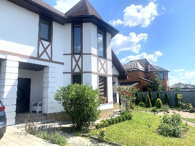 Київська обл., Макарівський район, смт Макарів, Юності