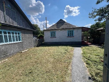 Київська обл., Бориспільський район, с. Гнідин, Ватутина Генерала, 21