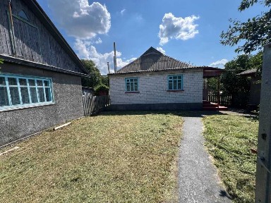 Київська обл., Бориспільський район, с. Гнідин, Ватутина Генерала, 21