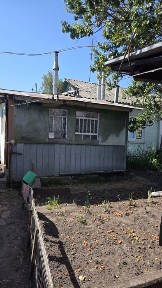 Продаж квартири в 1-поверховому будинку з присадибною ділянкою