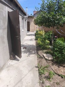 Продам 2 дома на одном участке. Пр. Добровольского