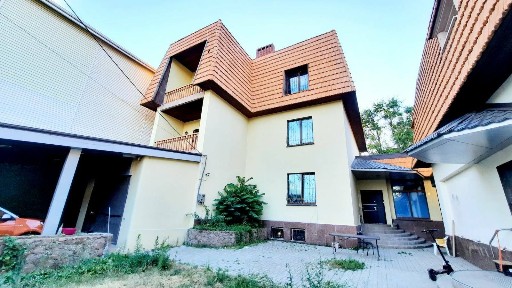 Дніпро, Виконкомівська вул.