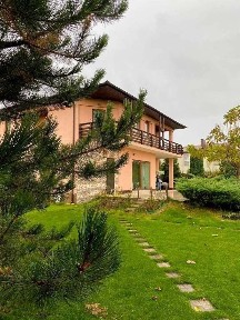 Продаж будинку 221 м²
