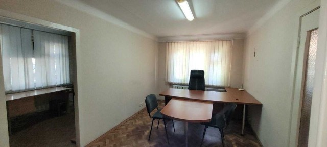 Офіс в центрі, р-н Медуніверситету.