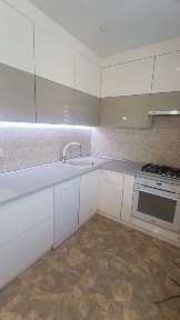 Продаж 3 кімн. кв 6/9 у Південному мкрні (центр)