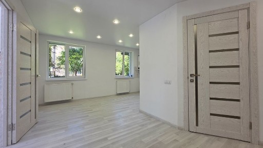 Продається простора 2 кім квартира в Дрогобичі