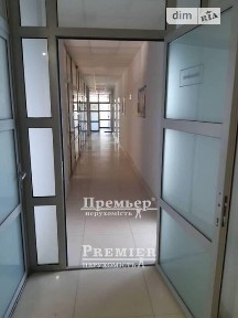 Продаж офісного приміщення 318.9 кв. м. на 3 поверсі на вул. Незалежності, п'ятиповерхова будівля • ID 34682761