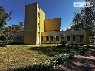 Продаж офісного приміщення 594 кв. м. на 1 поверсі на вул. Байди-Вишневецького 1, двоповерхова будівля • ID 34743264