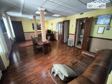 Бессарабська площа, мікрорайон Липки, район Печерський, Київ, метро Площа Українських Героїв (Льва Толстого), пл. Бессарабська 9/1, приміщень - 6, поверх - 4 • ID 34682527