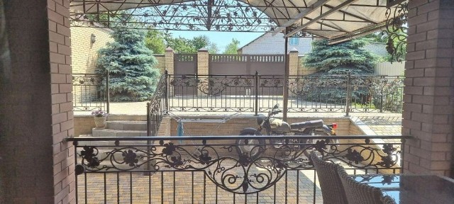 D1L Продам современный дом 180 м2 Рогань. Срочно! Торг!