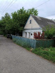 продаж будинку в селищі Чорнухи