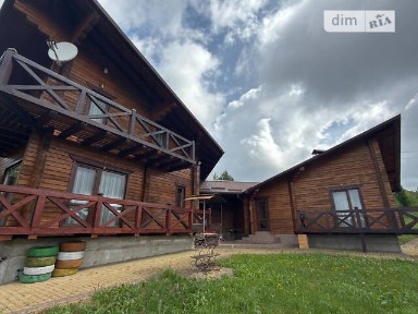 Продаж 3 поверхового будинку з опаленням і ділянкою на 25 соток, 240 кв. м, 5 кімнат, на вул. Центральна • ID 34682753