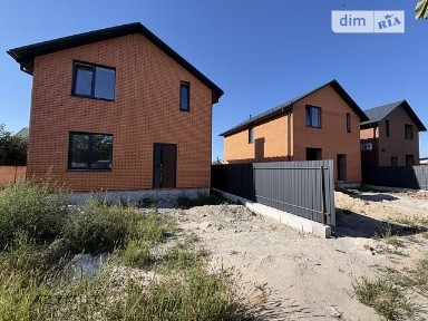 Продаж 2 поверхового будинку з опаленням і ділянкою на 3.5 сотки, 105 кв. м, 4 кімнати, на вул. Соломії Крушельницької • ID 34675907
