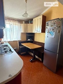 Продаж 2к квартири 65 кв. м на вул. Залізнична 5 • ID 34683871