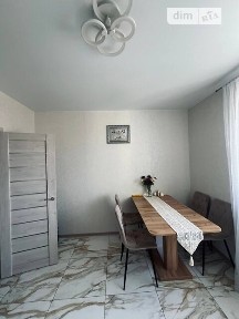 Рівненська вулиця, район Центр, Луцьк, вул. Рівненська 113 • ID 34683570